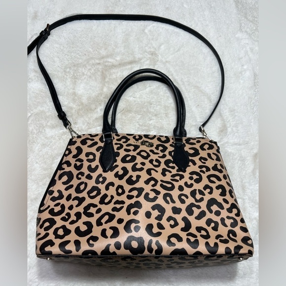 kate spade Handbags - Kate Spade Darcy leopard statchel shoulder purse